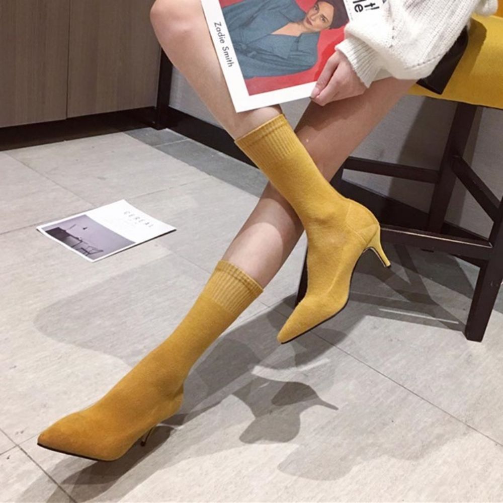 Botas Femininas Com Salto Bico Fino E Salto Fino