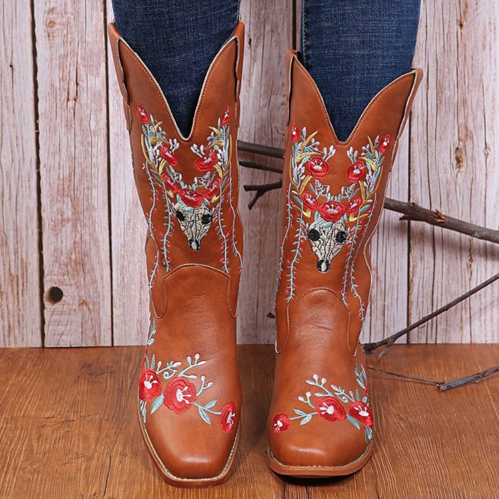 Botas Florais Vintage Com Bico Redondo E Salto Bloco