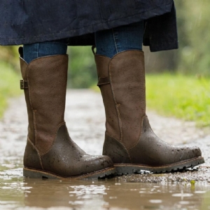 Botas Lisas De Bico Redondo Com Fivela