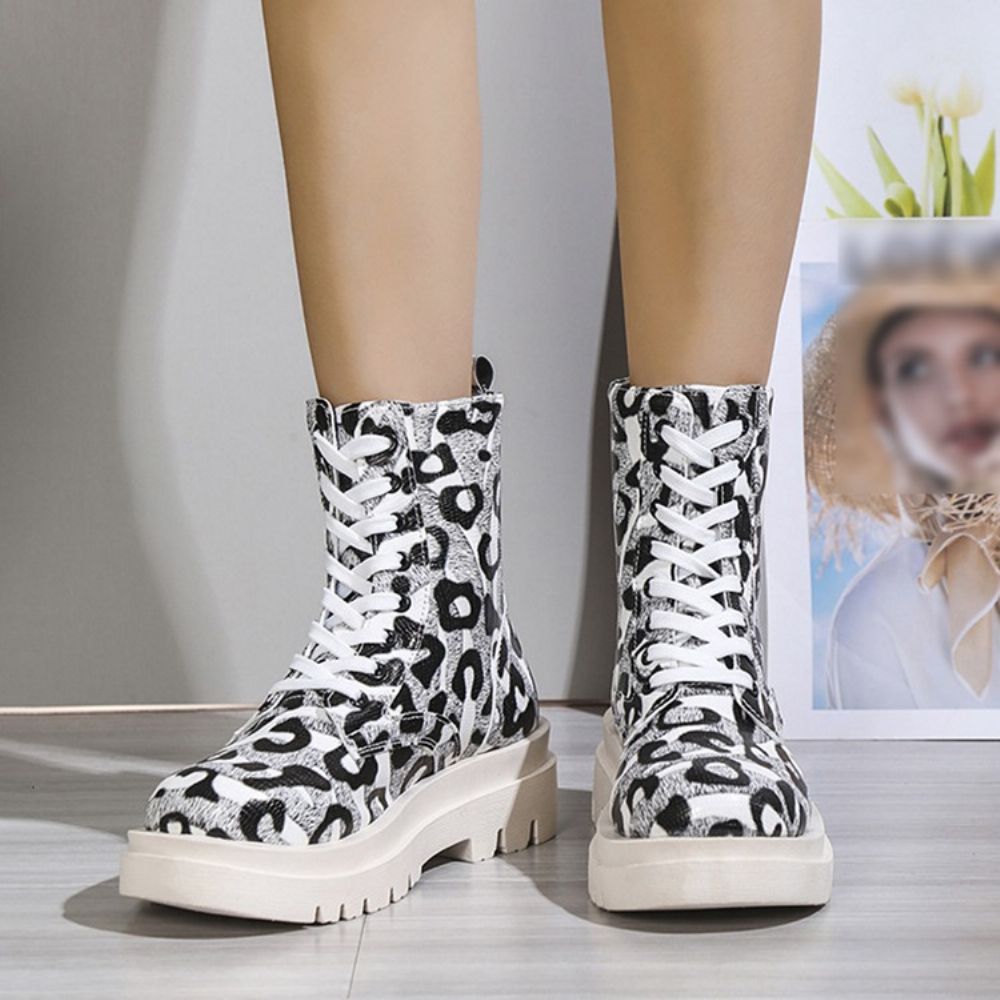 Botas De Pu De Bico Redondo Leopardo Com Cadarço