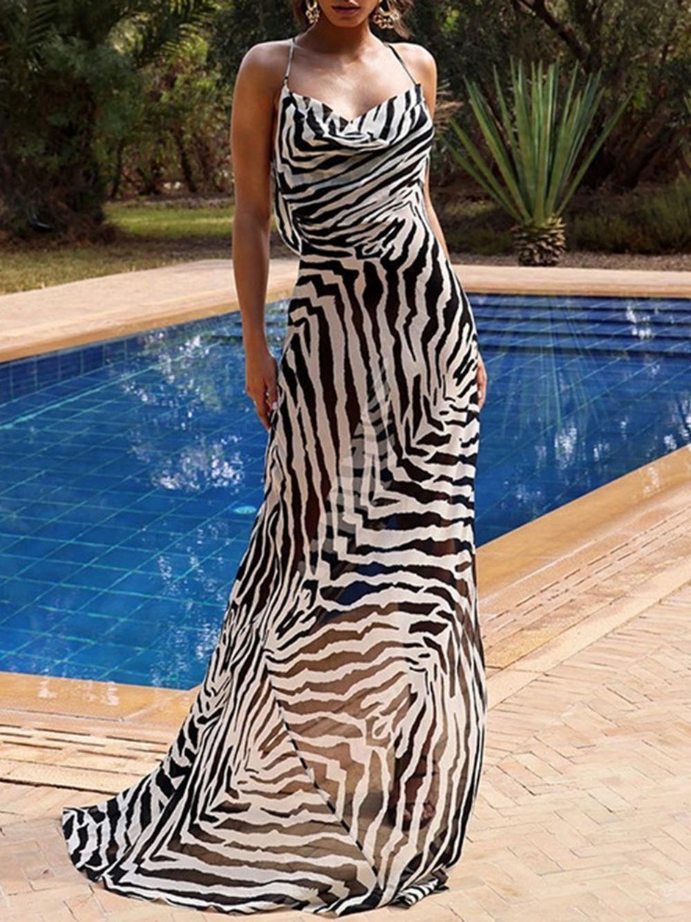 Vestido Maxi Cintura Alta Sem Mangas E Sem Encosto Até O Chão