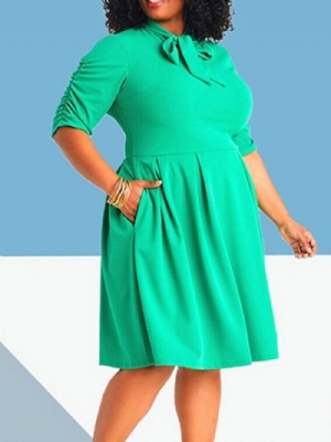 Vestido Ocidental Com Gola Plissada Na Altura Do Joelho Plus Size