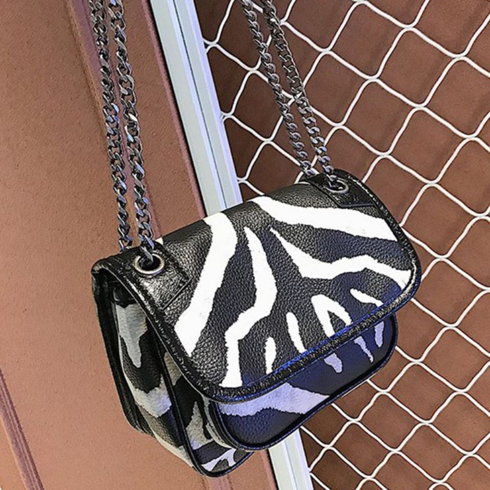 Bolsa Transversal Com Listras De Zebra