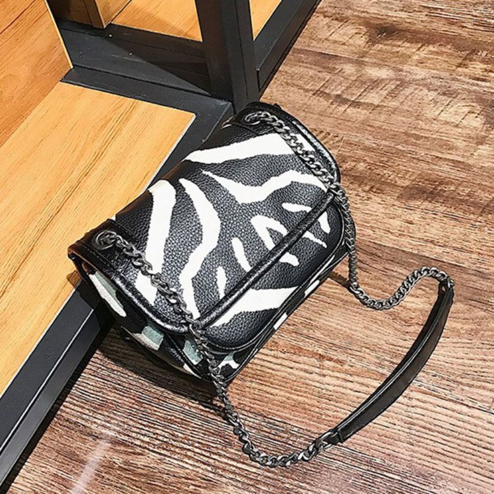 Bolsa Transversal Com Listras De Zebra