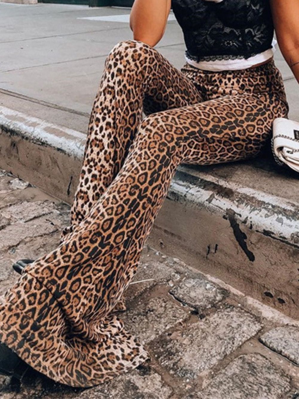 Calça Boca De Sino Casual Slim Leopardo