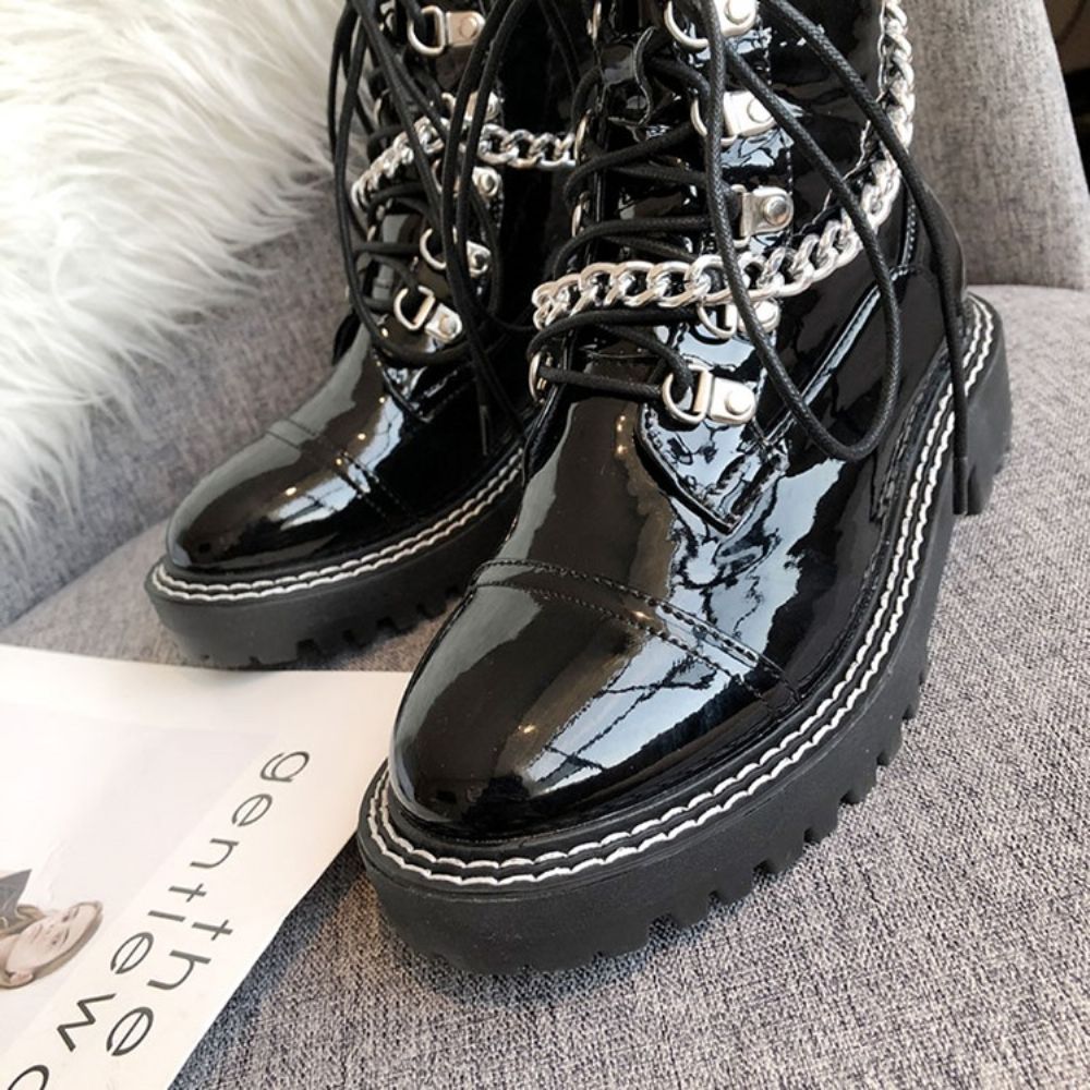 Botas Martin Femininas Com Cadarço E Corrente De Bico Redondo