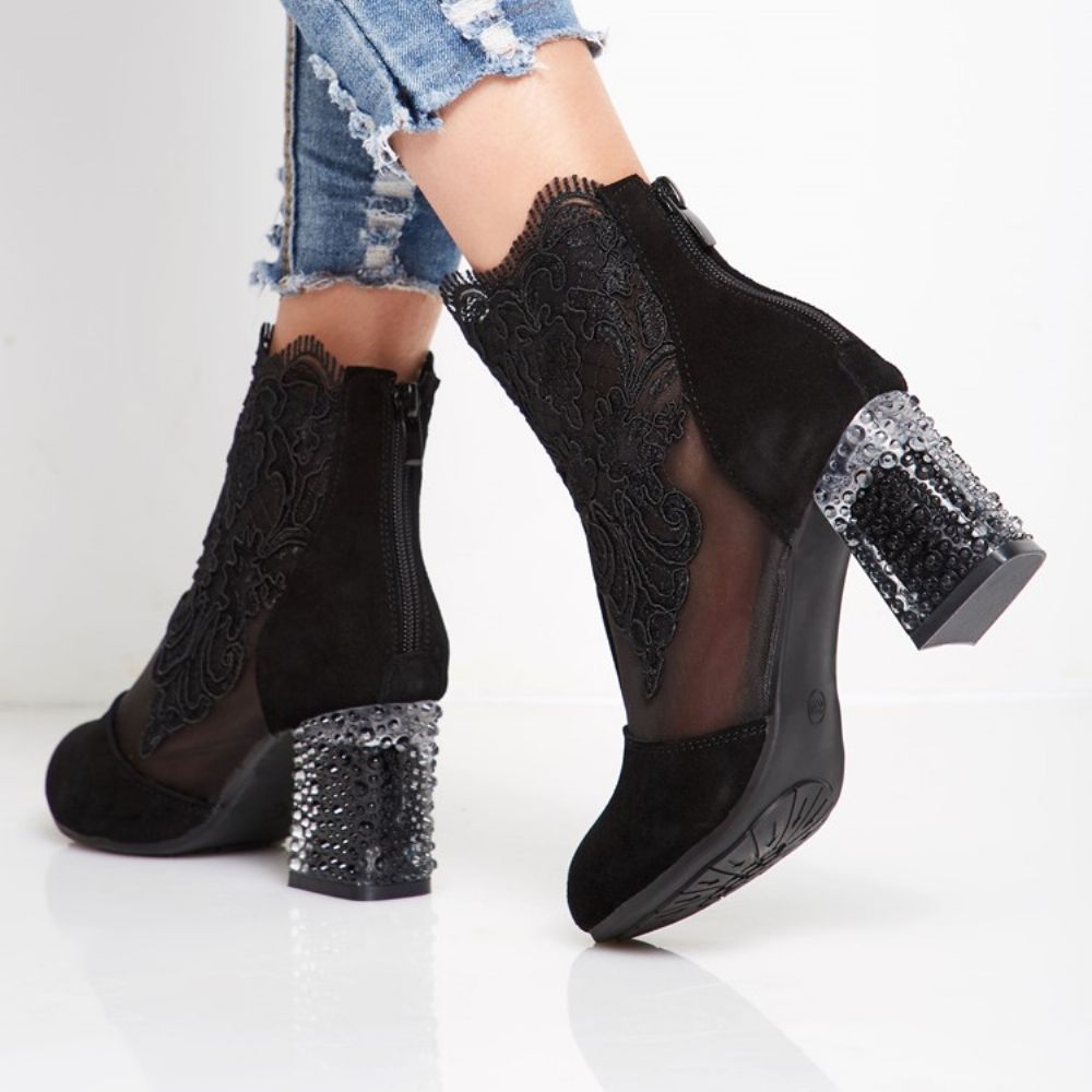 Botas De Salto Alto Bordado Com Strass E Renda