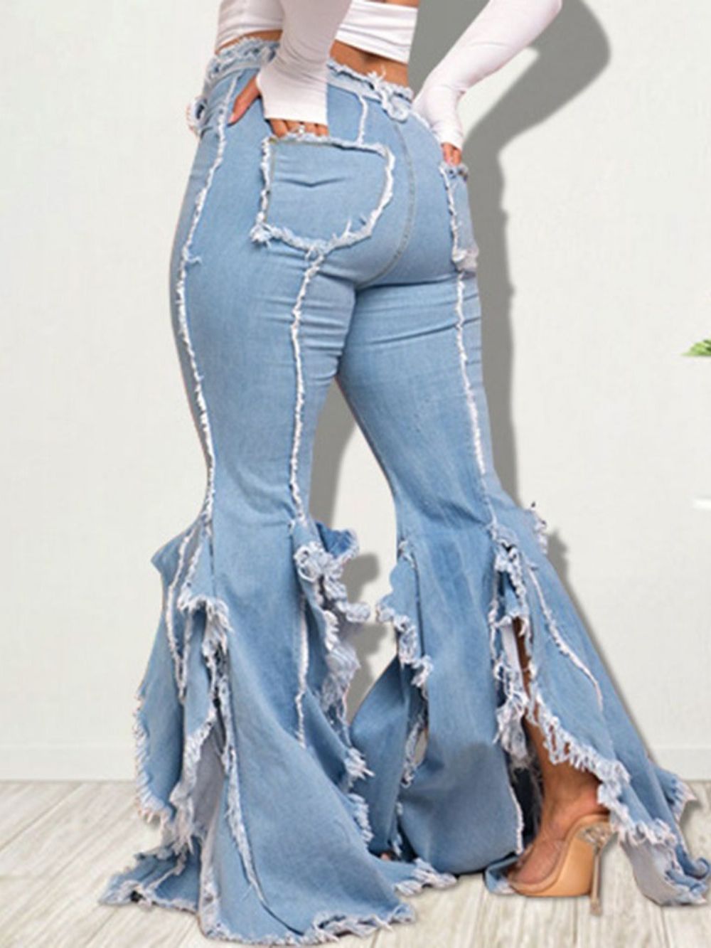 Calça Jeans Azul Clara Com Zíper Feminina Bolso