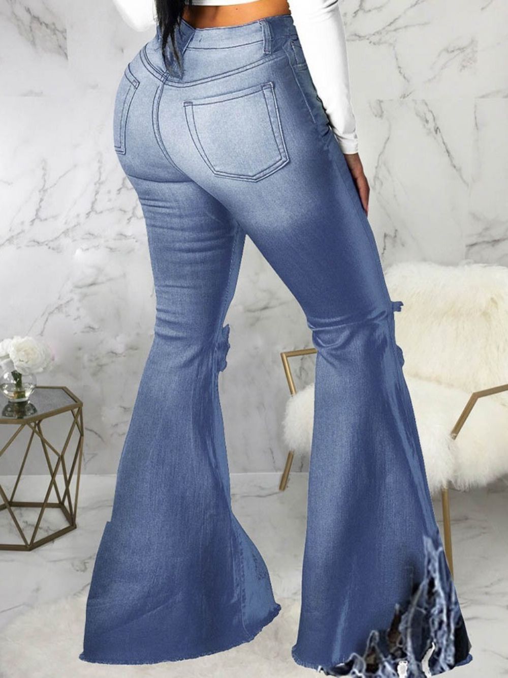 Jeans Feminino Liso Cintura Média Com Furo Bellbottoms