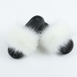 Pompon Flat Com Chinelos Simples Deslizantes