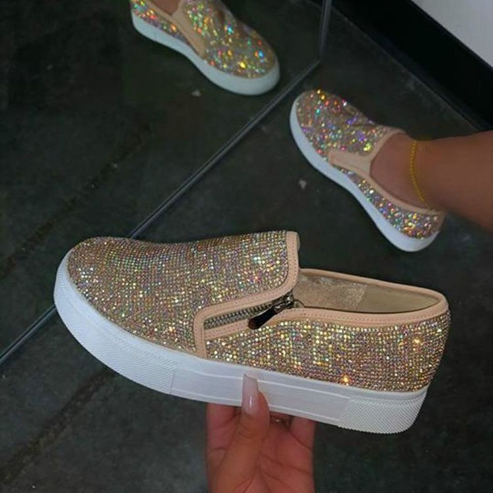 Tênis Lisa Superior De Strass Slip-On De Corte Baixo