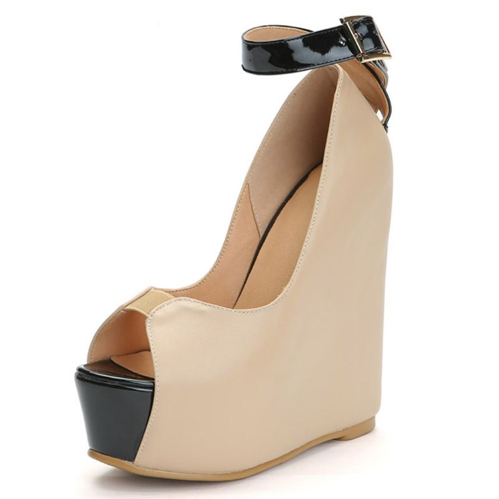 Sandálias Femininas Peep Toe Estilo Linha Fivela E Salto De Cunha