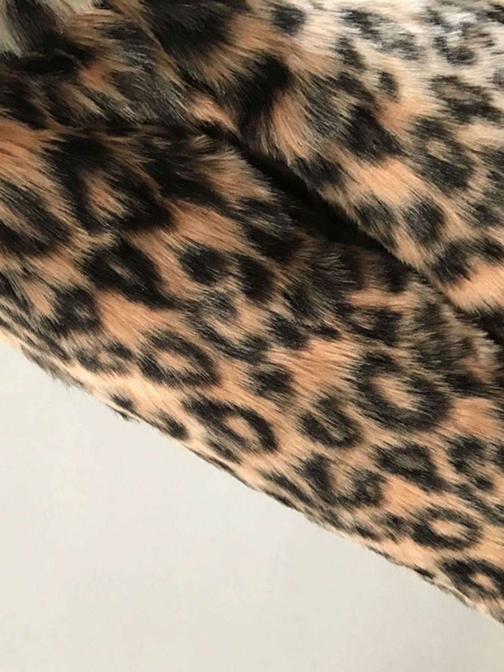 Sobretudo Feminino De Pele Sintética De Lapela De Comprimento Médio Leopardo De Inverno