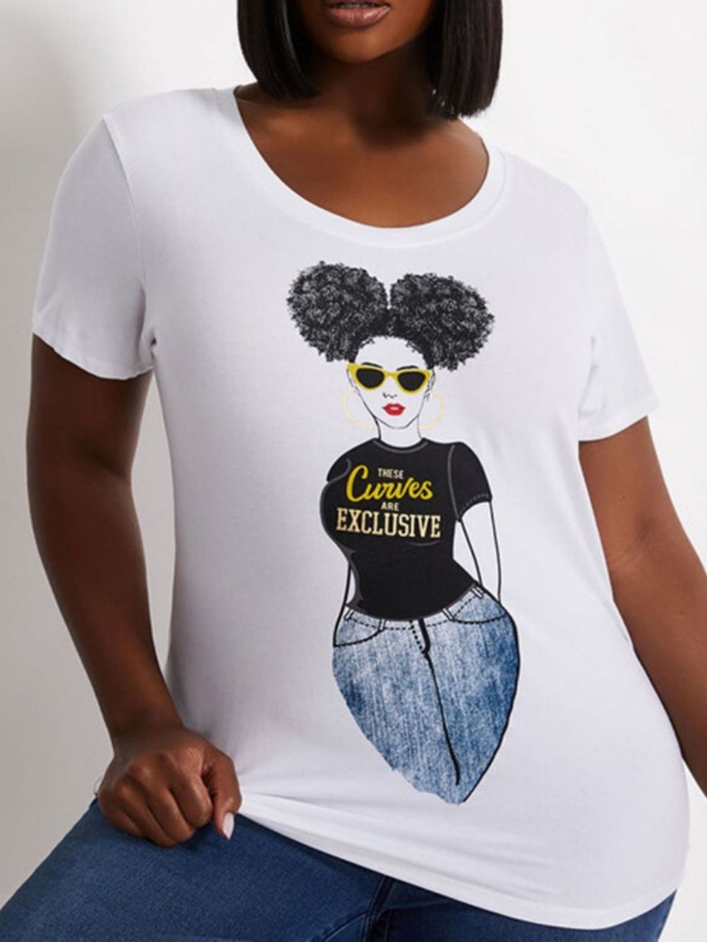 Camiseta Plus Size Personagem Manga Curta Gola Redonda Fina