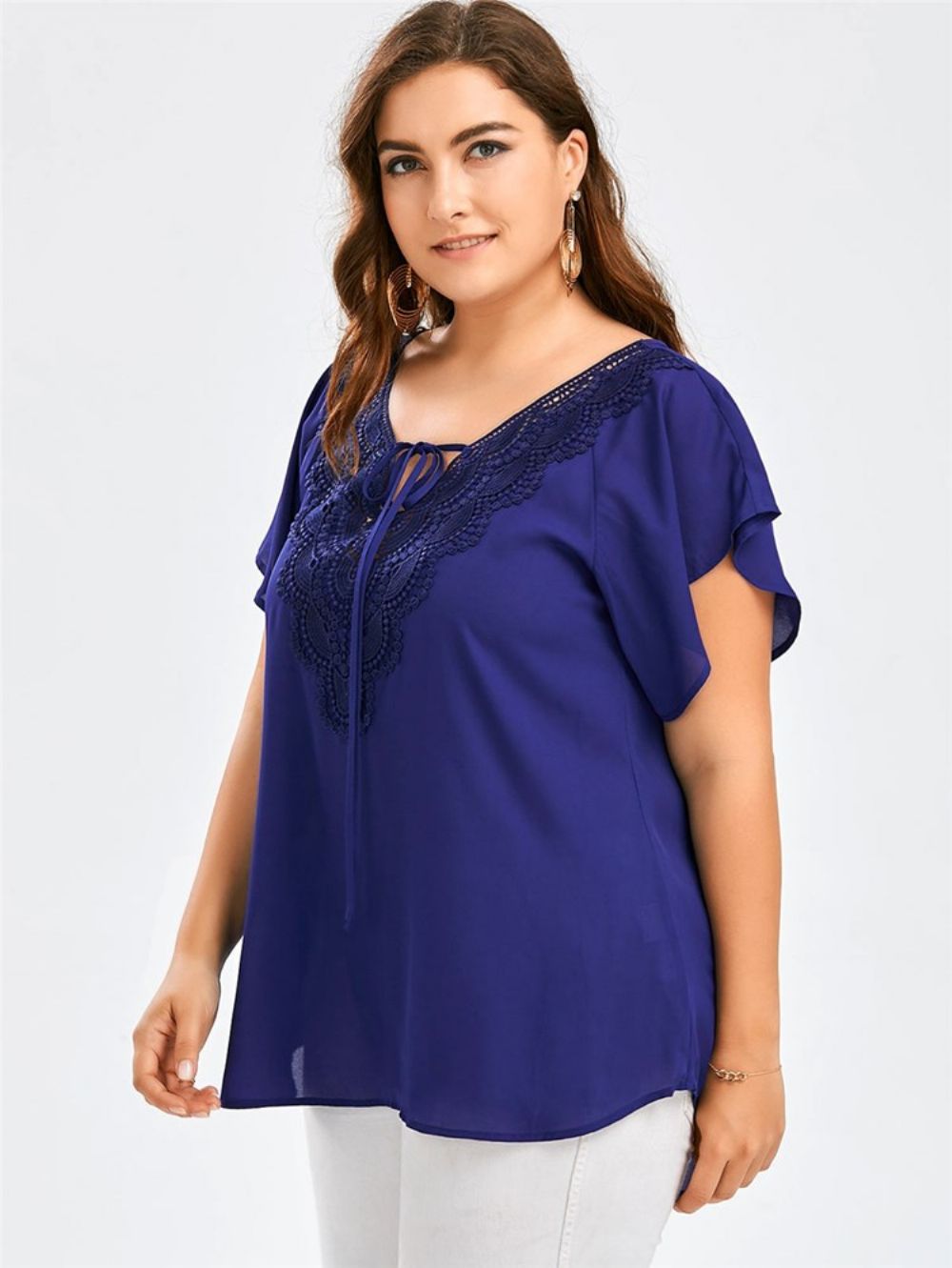 Camiseta Plus Size De Renda Patchwork Com Cadarço