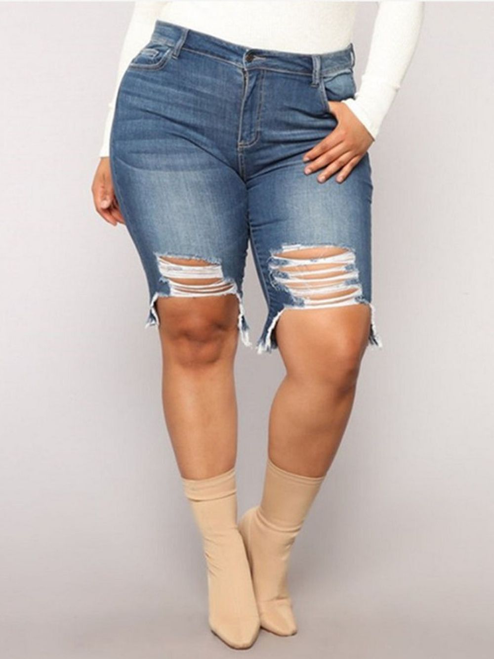 Shorts Skinny Rasgados Com Zíper Liso Plus Size