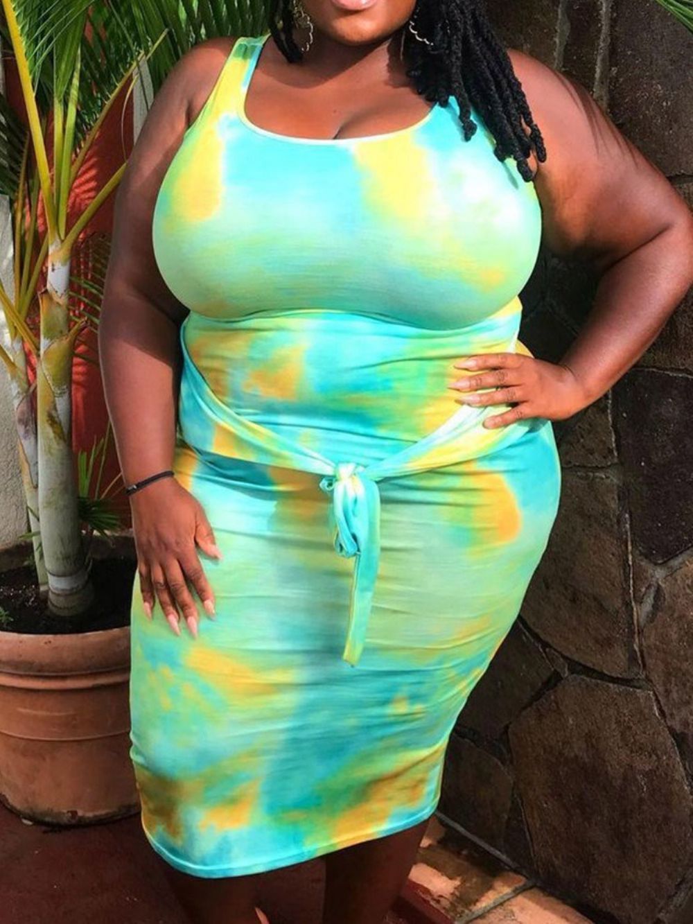 Vestido Bodycon Plus Size Sem Manga E Sem Cadarço