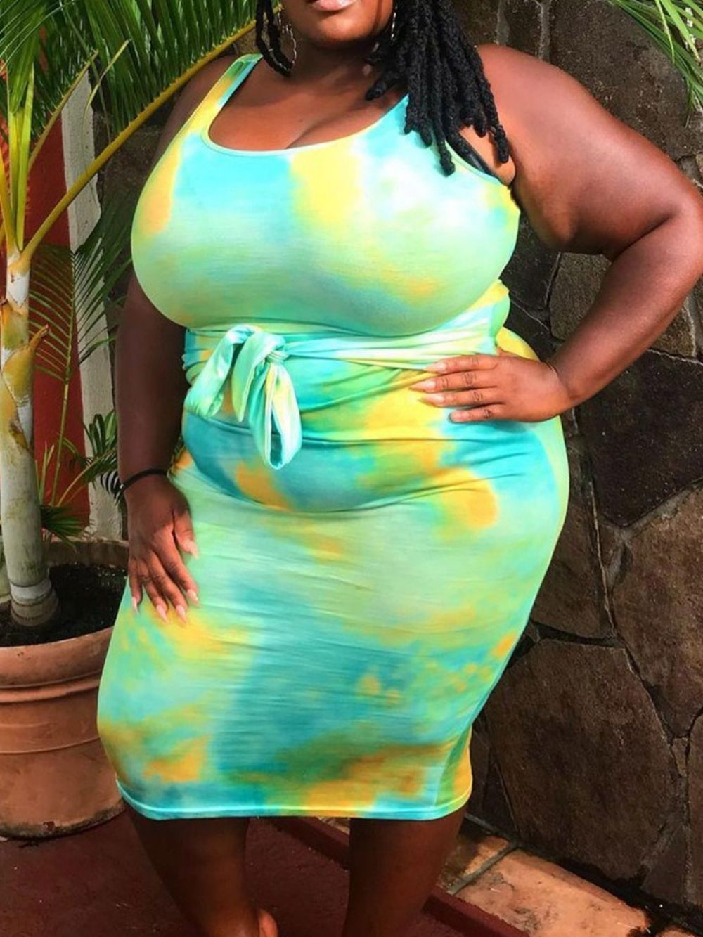 Vestido Bodycon Plus Size Sem Manga E Sem Cadarço