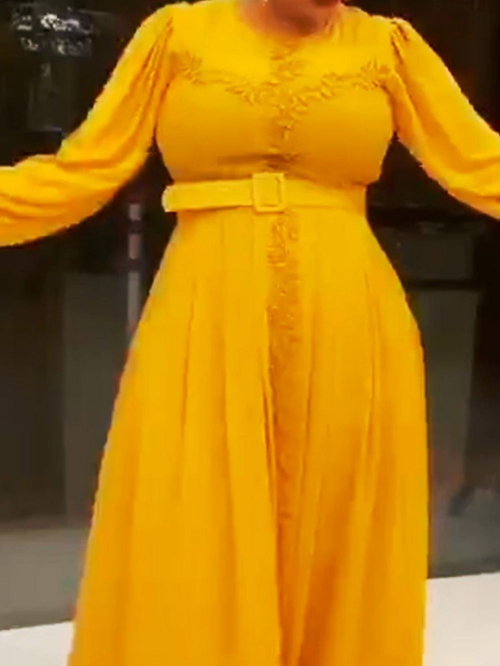 Vestido Com Gola Redonda Manga Longa Até O Chão Doce Linha A