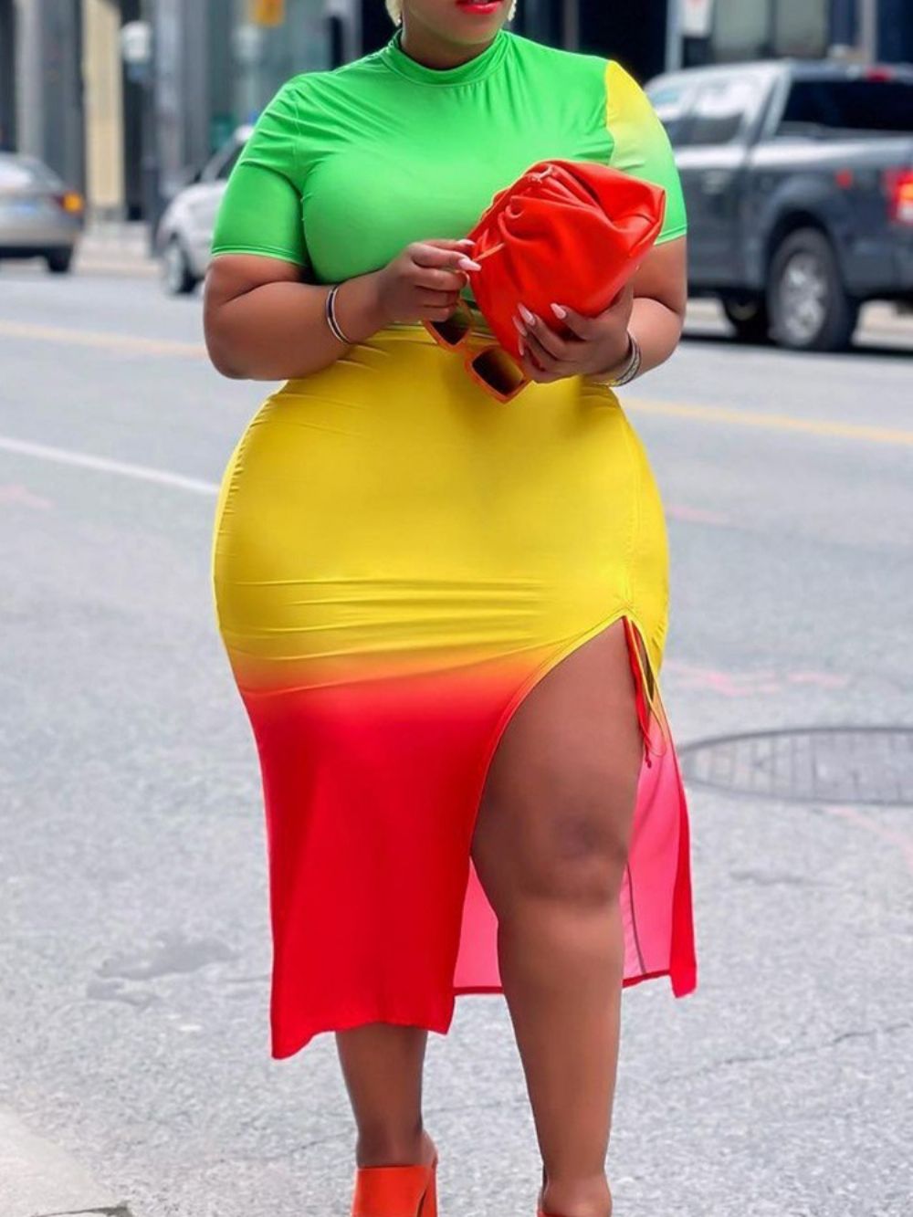 Vestido De Manga Curta Com Gola Dividida Bodycon Plus Size