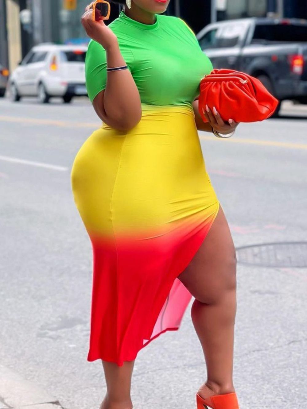 Vestido De Manga Curta Com Gola Dividida Bodycon Plus Size