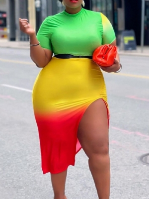 Vestido De Manga Curta Com Gola Dividida Bodycon Plus Size