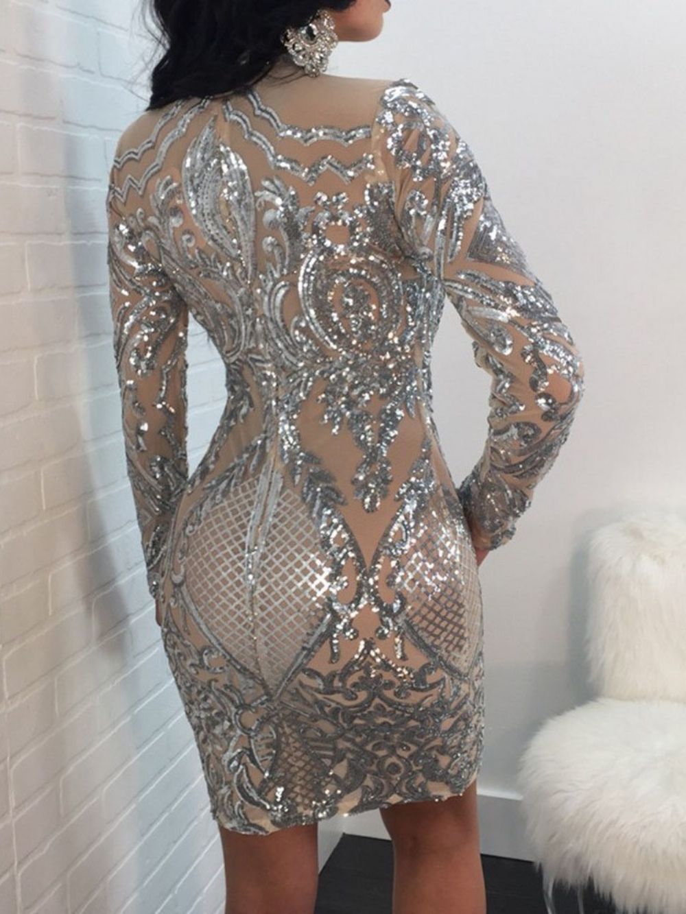 Vestido Bodycon Manga Longa Acima Do Joelho Com Paetês E Lantejoulas