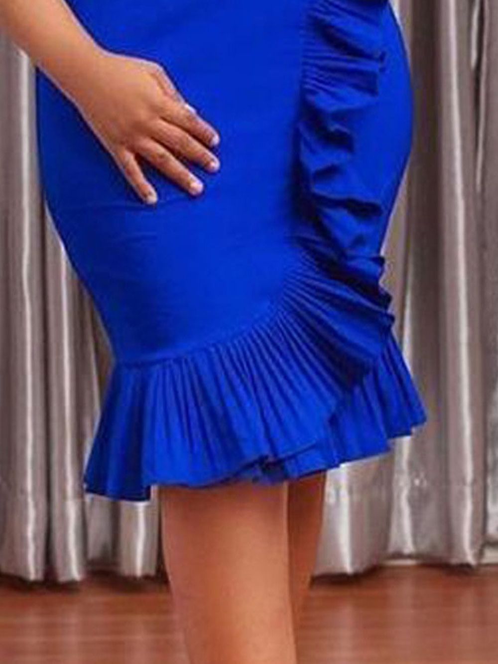 Vestido De Gola Redonda Com Zíper Na Altura Do Joelho E Cintura Alta Bodycon