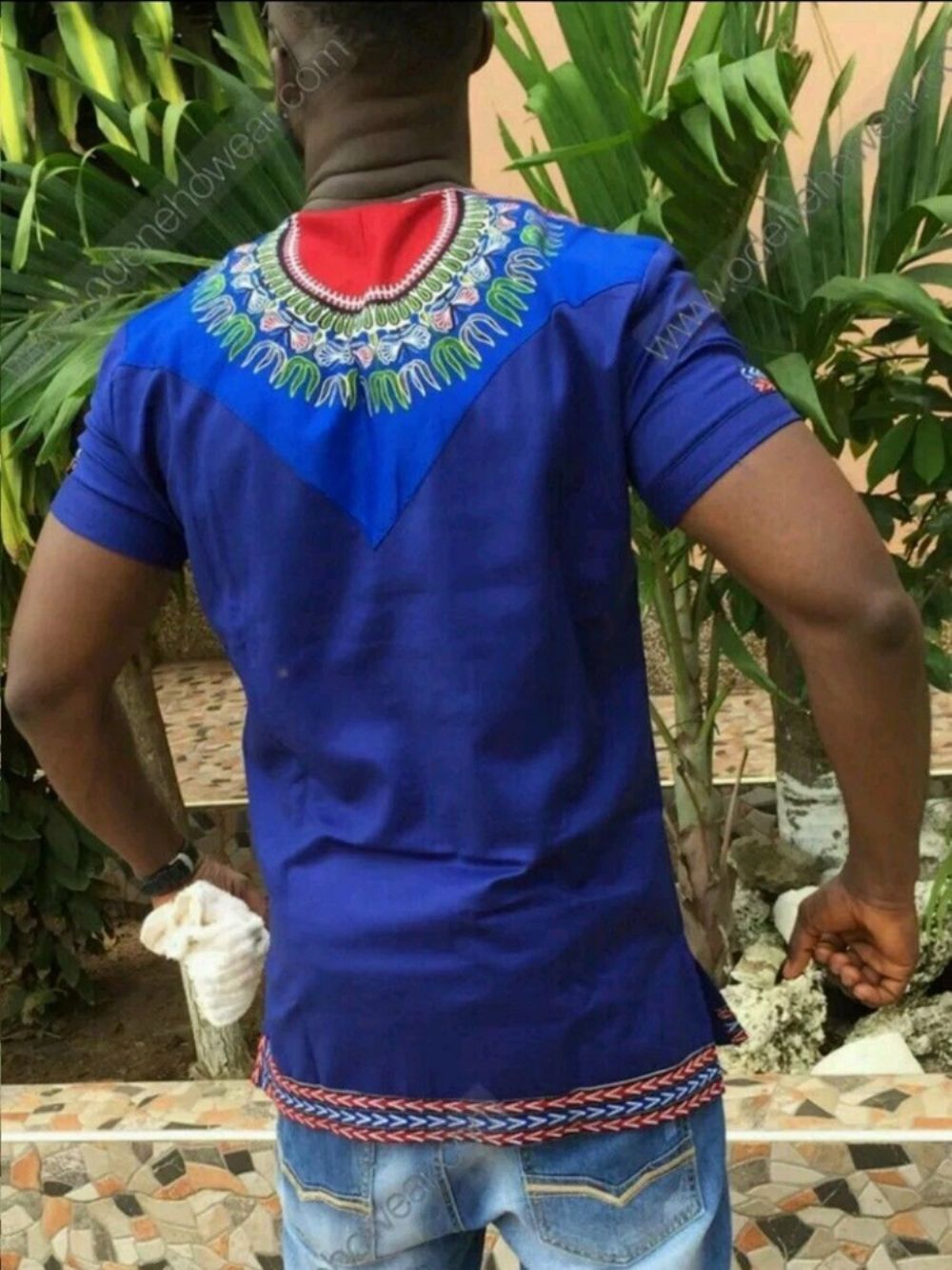 Camiseta Masculina Reta Com Estampa Africana Dashiki Com Decote Em V