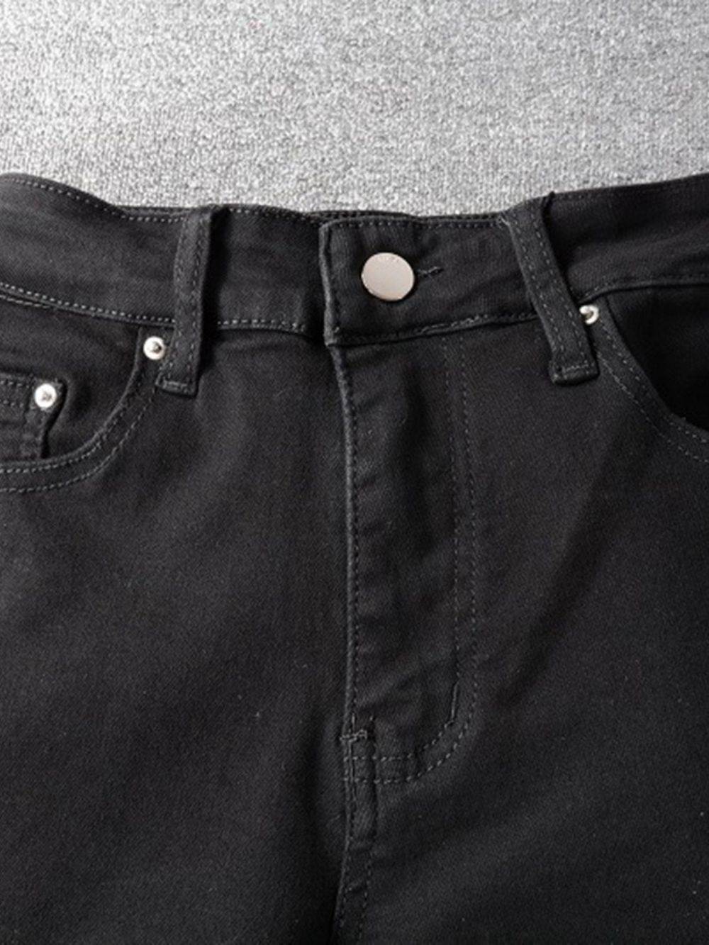 Calça Jeans Com Zíper E Cintura Média Com Zíper