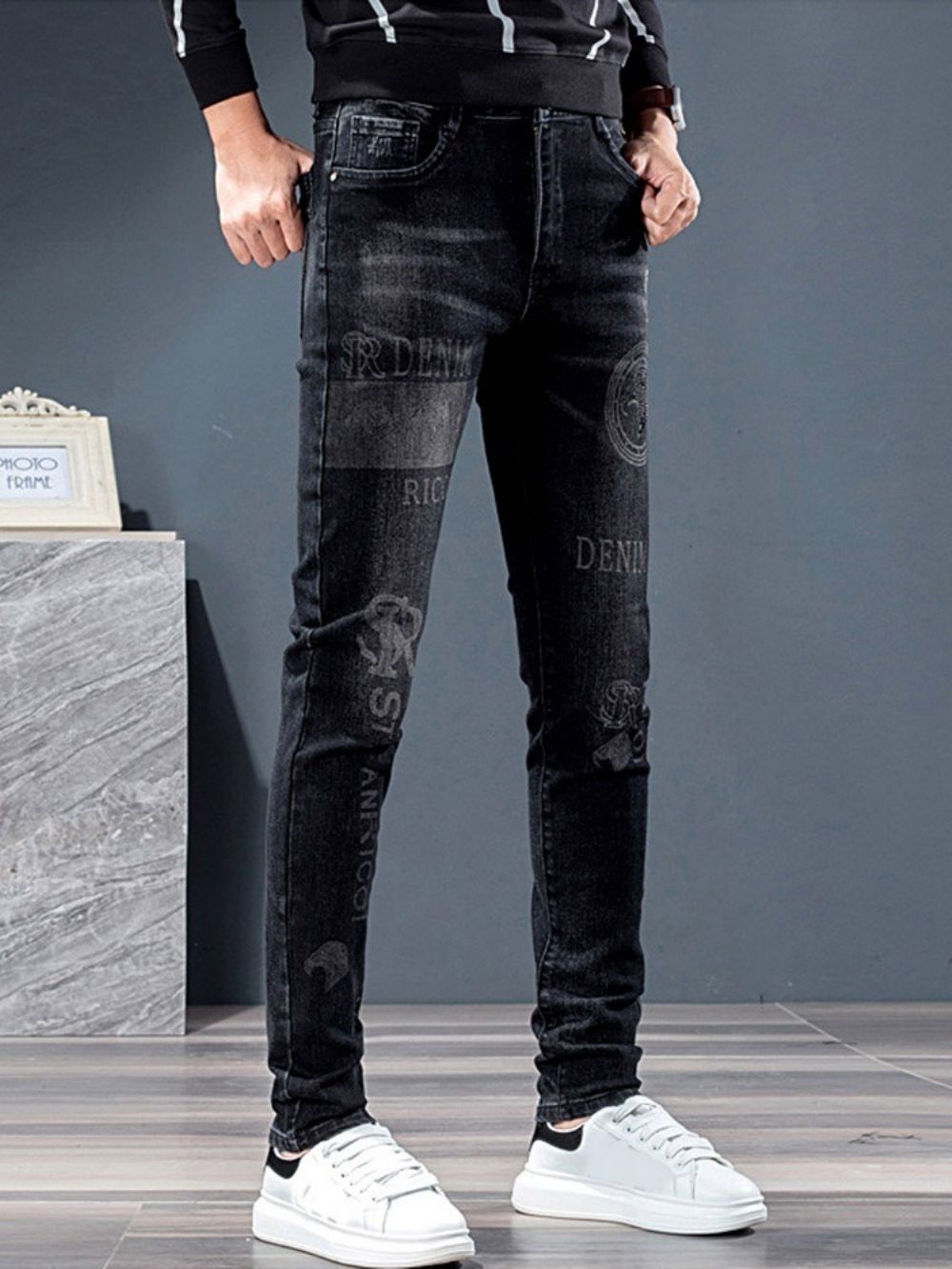 Calça Lápis Bordado Jeans Coreano Com Zíper