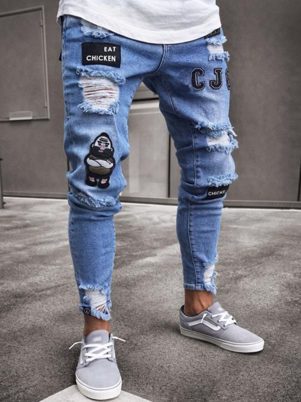 Jeans Masculino De Cintura Média Com Furo Fino