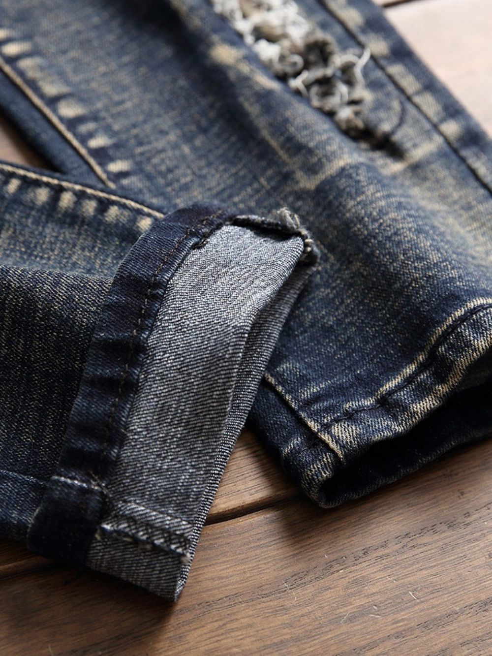 Jeans Masculino Fino Com Buraco Zíper Cintura Média