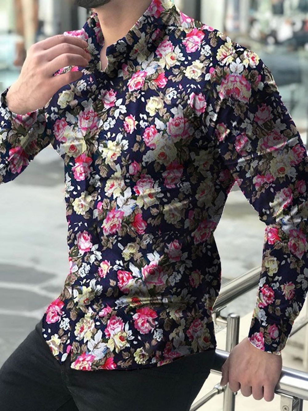 Camisa Masculina Slim Com Estampa De Lapela Floral Trespassada