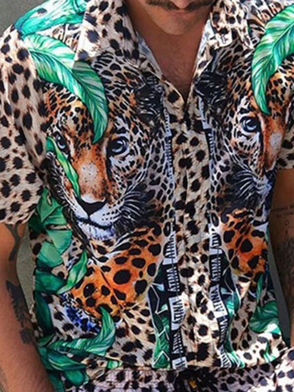 Camisa Masculina Slim Com Estampa De Leopardo Com Lapela